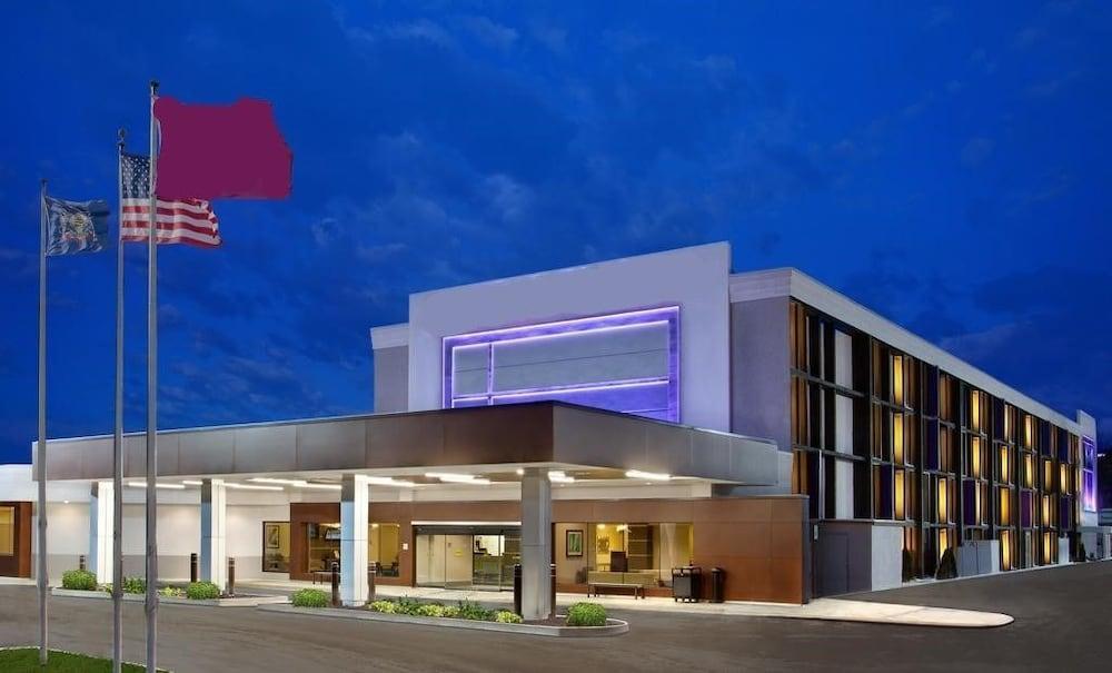 Pittsburgh Plaza 3* Crafton